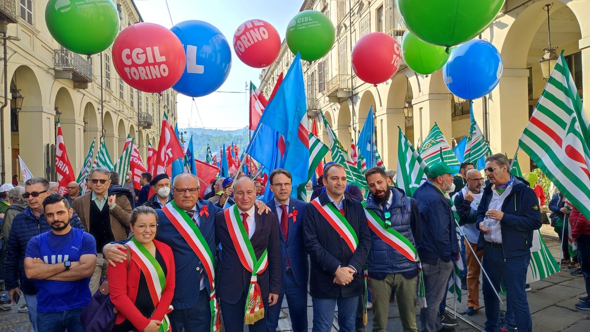 Cgil Cisl Uil Tutti I Cortei In Piemonte Per Il Maggio Torino Oggi