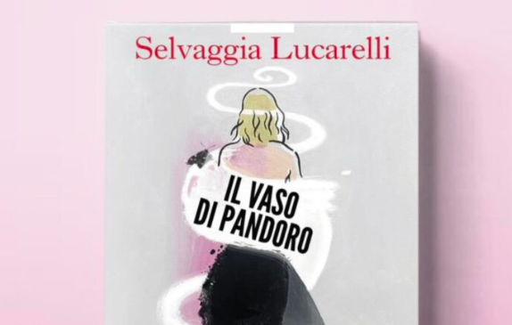 Selvaggia Lucarelli torna all attacco sarà al Salone del Libro per