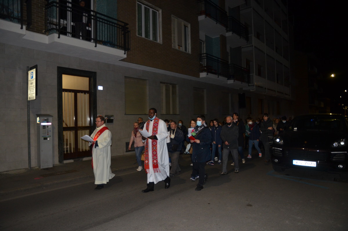 Settimo Torinese Si Rinnova Il Rito Della Via Crucis Per Le