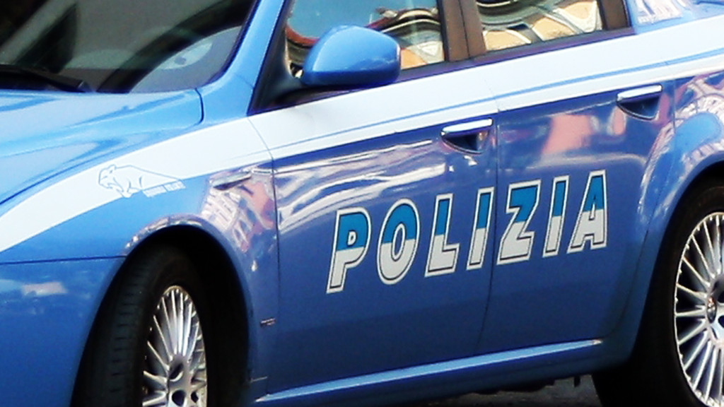 Lotta ai topi d'auto: denunciato un uomo che si aggirava con arnesi da  scasso tra i parcheggi del centro - Torino Oggi