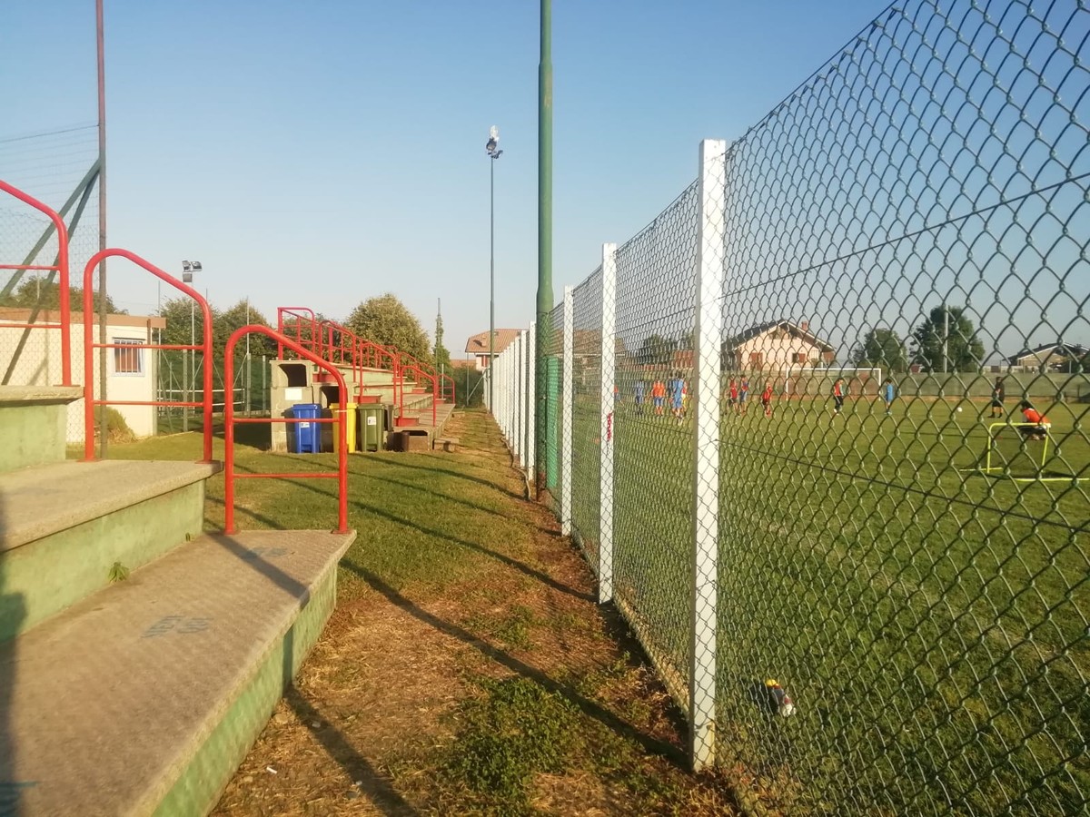 Da Questo Autunno I Tifosi Saranno Al Riparo Nel Campo Da Calcio Di