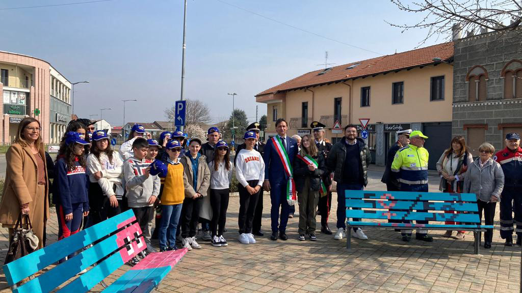 Volpiano inaugurate le panchine della legalit nella Giornata in