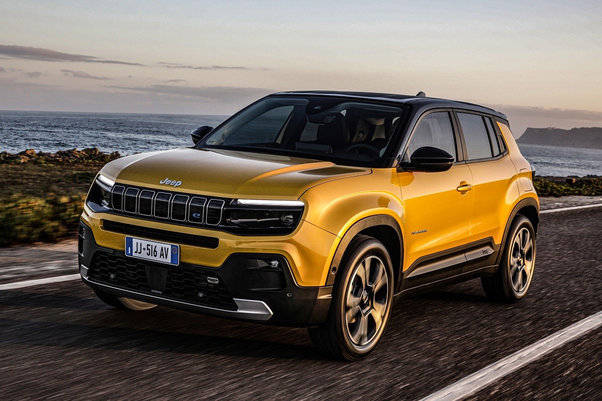 Jeep Avenger è l'auto dei record: regina dei B-SUV in Europa