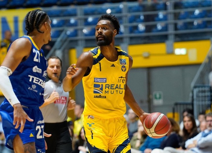 Esordio amaro per la nuova Reale Mutua Basket Torino, KO contro Verona