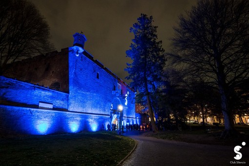 Club Silencio al Mastio della Cittadella per una notte ad ammirare le opere di Joan Miró