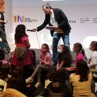 Salone del Libro, torna Adotta uno scrittore: incontri tra autrici e autori e le scuole di tutta Italia