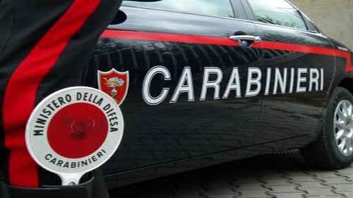 Ciriè, furto in un locale: 26enne rompe un vetro, si ferisce e tenta la fuga, ma viene arrestato