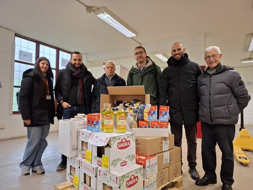 Natale solidale, con Sodexò la città di Collegno dona 150 pacchi ai bisognosi