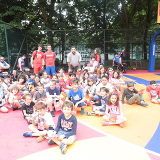Al Parco Ruffini Belinelli inaugura un campo coi fiocchi: “Torino ama il basket”