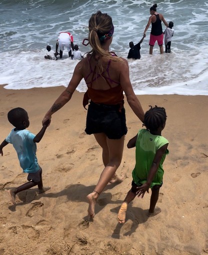 Chiara Moliterni accompagna i bimbi a scoprire il mare