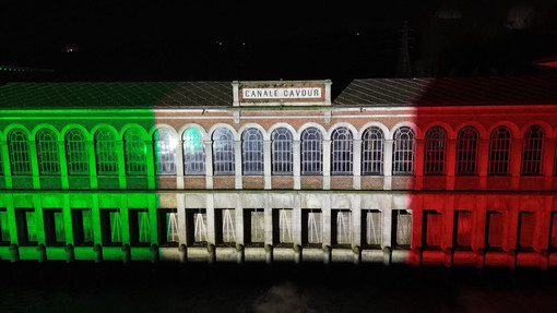 Giornata Mondiale dell'Acqua, il Canale Cavour di Chivasso si accende con il tricolore