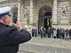 Un momento della commemorazione davanti a Palazzo Civico