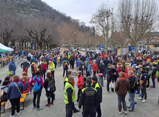 Un momento dell’arrivo a Cavour della camminata ‘Cammino per Me&amp;Te’