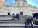 Quando la fede non è per tutti: il Duomo di Torino inaccessibile ai disabili [FOTO E VIDEO]