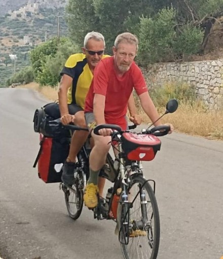 Diego Cossotto, sul tandem, ideatore e protagonista del viaggio verso il Marocco