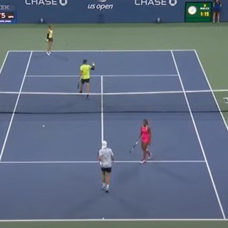 Errani e Vavassori festeggiano dopo il match point messo a segno