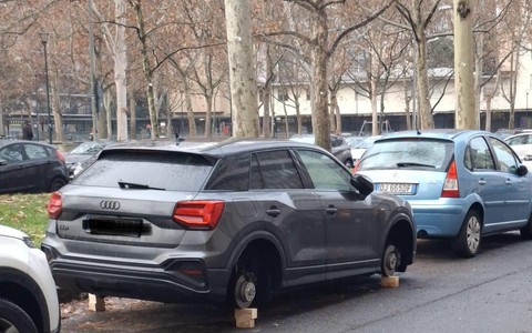 Continuano i furti di pneumatici nella zona sud di Torino