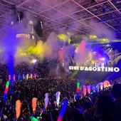 Gigi d’Agostino e il suo show all'Inalpi Arena