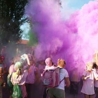 Hope Color a Castiglione Torinese: 500 partecipanti al Parco del Chiostro