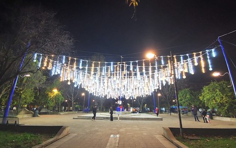 Luci di Natale in tutta la Circoscrizione 8, presto anche in via Genova: &quot;Illumineremo anche quella parte di quartiere&quot;