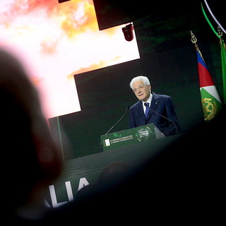 Standing ovation per Mattarella all'Anci: &quot;Voi sindaci siete una magnifica raffigurazione dell'Italia&quot; [FOTOGALLERY]