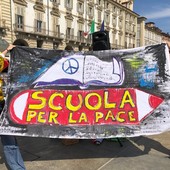 Manifestazione pro pace in p.zza Castello (Torino) - foto tratta dalla pagina FB