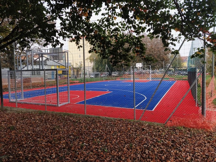 Il nuovo campo di basket e calcio a 5 donato da mister Gasperini a Grugliasco