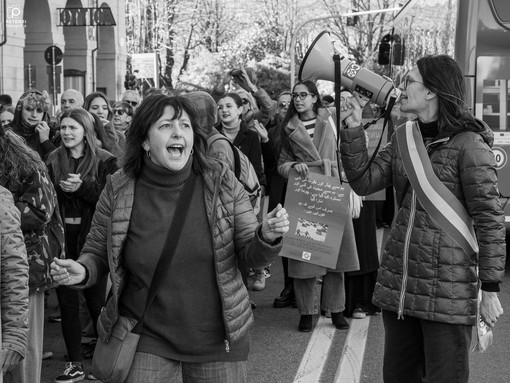 Il corteo dello scorso anno, con Silvia Lorenzino in primo piano al centro