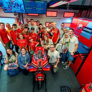 Otto pazienti di UGI e Regina Margherita ospiti di Pecco Bagnaia al Gran Premio di San Marino