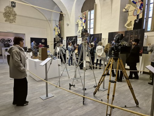 Le cineprese del Novecento in mostra al Museo della Cavalleria di Pinerolo