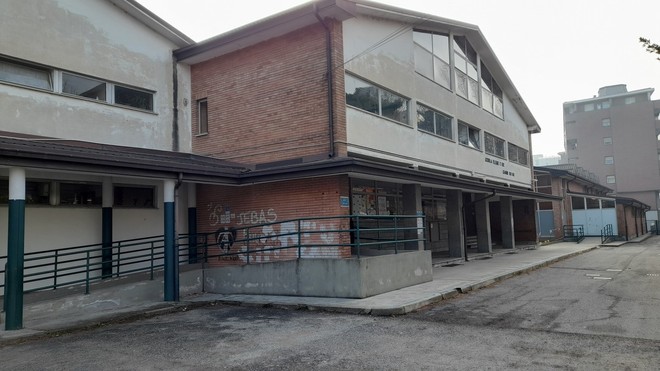 Scuola: barriere architettoniche e studenti isolati alla Rodari