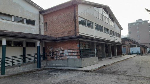 Scuola: barriere architettoniche e studenti isolati alla Rodari