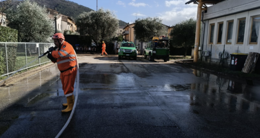 Disastro maltempo, la Protezione Civile piemontese a Montemurlo tende la mano agli alluvionati