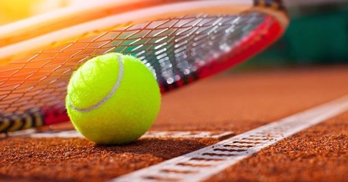 Sport e solidarietà, ad Avigliana torna la 24 ore benefica di tennis: “Insieme racchettiamo il Parkinson”