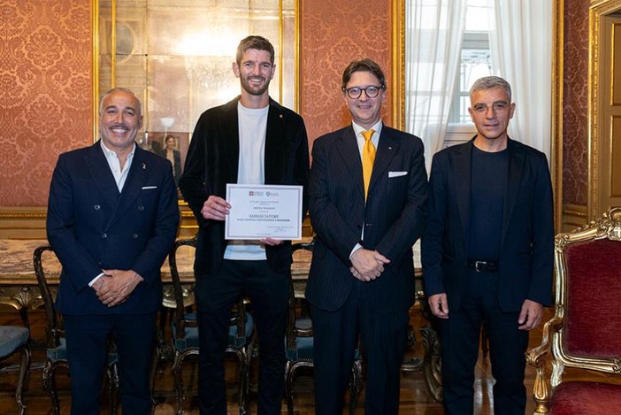 Andrea Vavassori premiato a Palazzo Lascaris dopo il successo agli Us Open