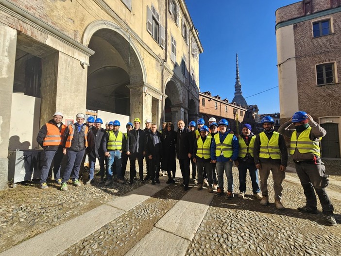 La visita al cantiere della Cavallerizza da parte del ministro Bernini