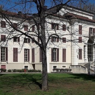 La biblioteca civica &quot;Villa Amoretti&quot;