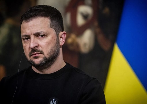 Kiev, licenziamenti nel governo e dimissioni clamorose