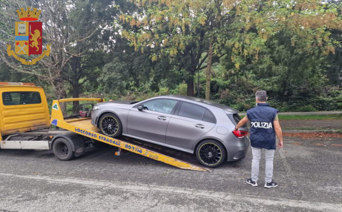 auto sequestrata dalla polizia