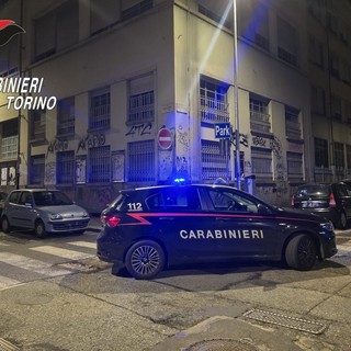 auto dei carabinieri di notte