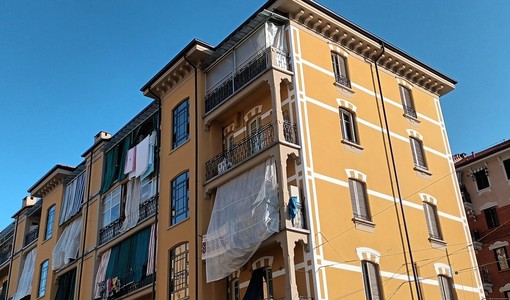 “Al freddo e senza acqua calda da 15 giorni”. Ma l’Atc smentisce: “Orari decisi dal Comune”