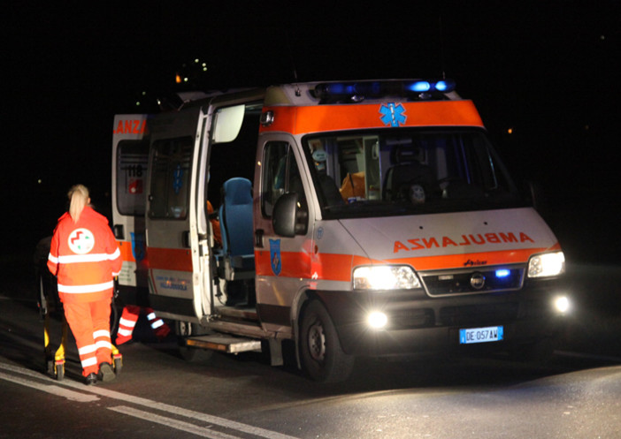 Scontro in piazza Sabotino a Torino, feriti in ospedale: disagi ai tram