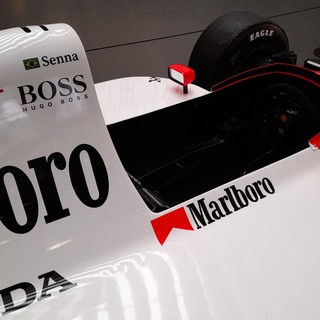 Ayrton Senna è ancora da record: grazie a lui, il Museo dell'auto corre nel futuro (con le nuove tecnologie) [FOTO]