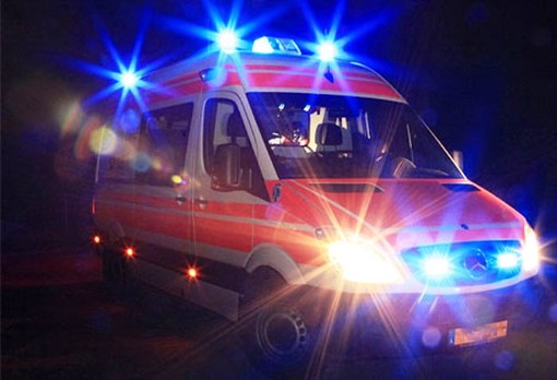 Incidente nel Canavese: esce di strada e si schianta contro un ponticello in cemento, morto un 37enne