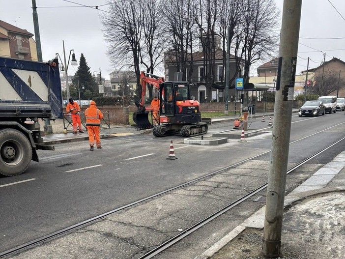 Percorsi pedonali protetti e nasi agli incroci: ecco i lavori in via Stradella