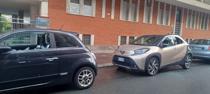 Finestrini delle auto in frantumi e vandalismi, Lo Russo: &quot;A Torino più pattuglie per la sicurezza&quot;