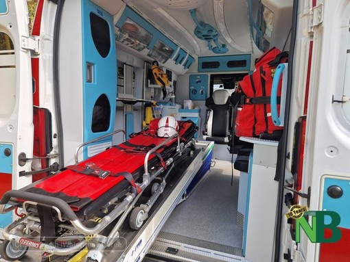 Immagine di repertorio dell'interno di un'ambulanza