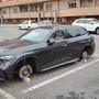 Mercedes &quot;spolpata&quot; in strada a Torino: ecco cosa è successo