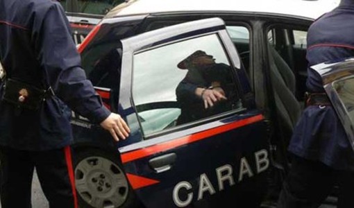 Deruba un'anziana ma viene arrestata da due carabinieri fuori servizio (foto d'archivio)