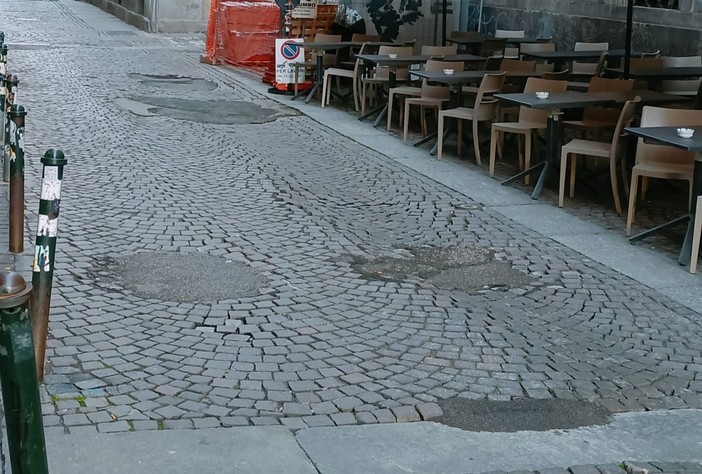 Pioggia, strade piene di buche. Lo Russo: &quot;I cittadini hanno ragione a lamentarsi. Miglioriamo le manutenzioni&quot;